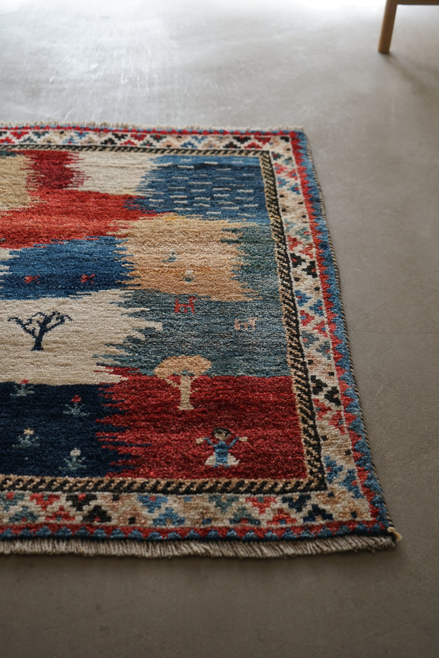 IRAN SHIRAZ QASHQAI OLD GABBEH 1940年代 94 × 84 cm / 3'0" × 2'7" ft