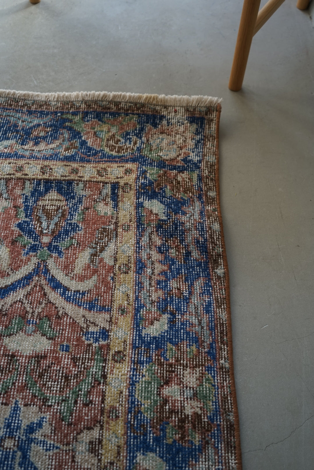 Türkiye Old Isparta Scarlet , Blue 1970年代 242 × 154 cm No.TR25264