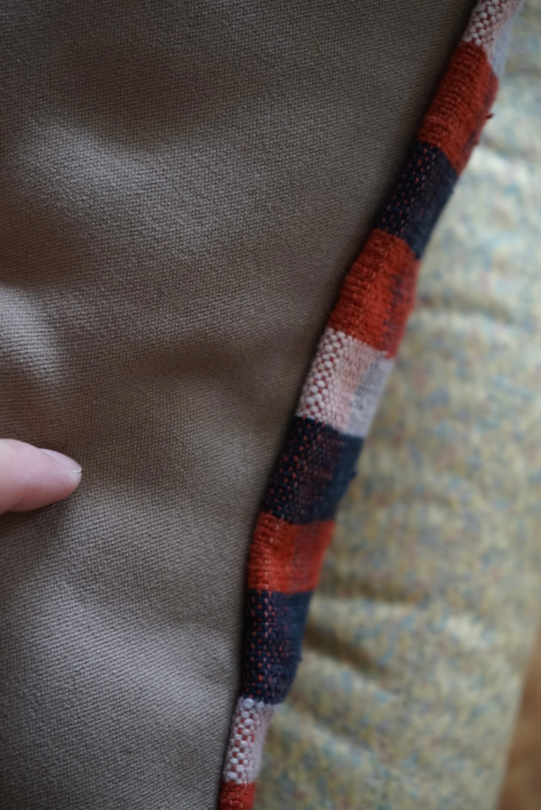 Türkiye Old Kilim Cushion Cover Navy , White , Red Mix Color Checker Design 50 × 50 cm No.TR25525 / 国内送料無料・羊毛手織りキリム