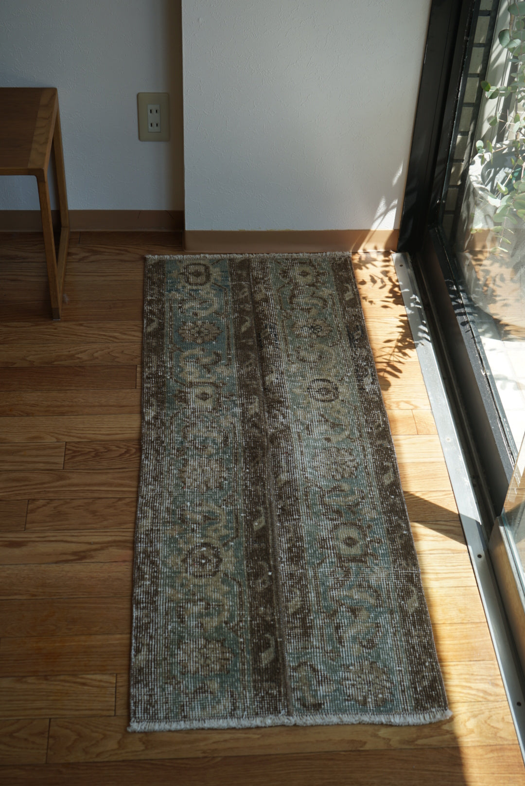 Türkiye Old Oushak Mintgreen , Brown Patchwork 1970年代 121.5 × 50 cm No.TR25409