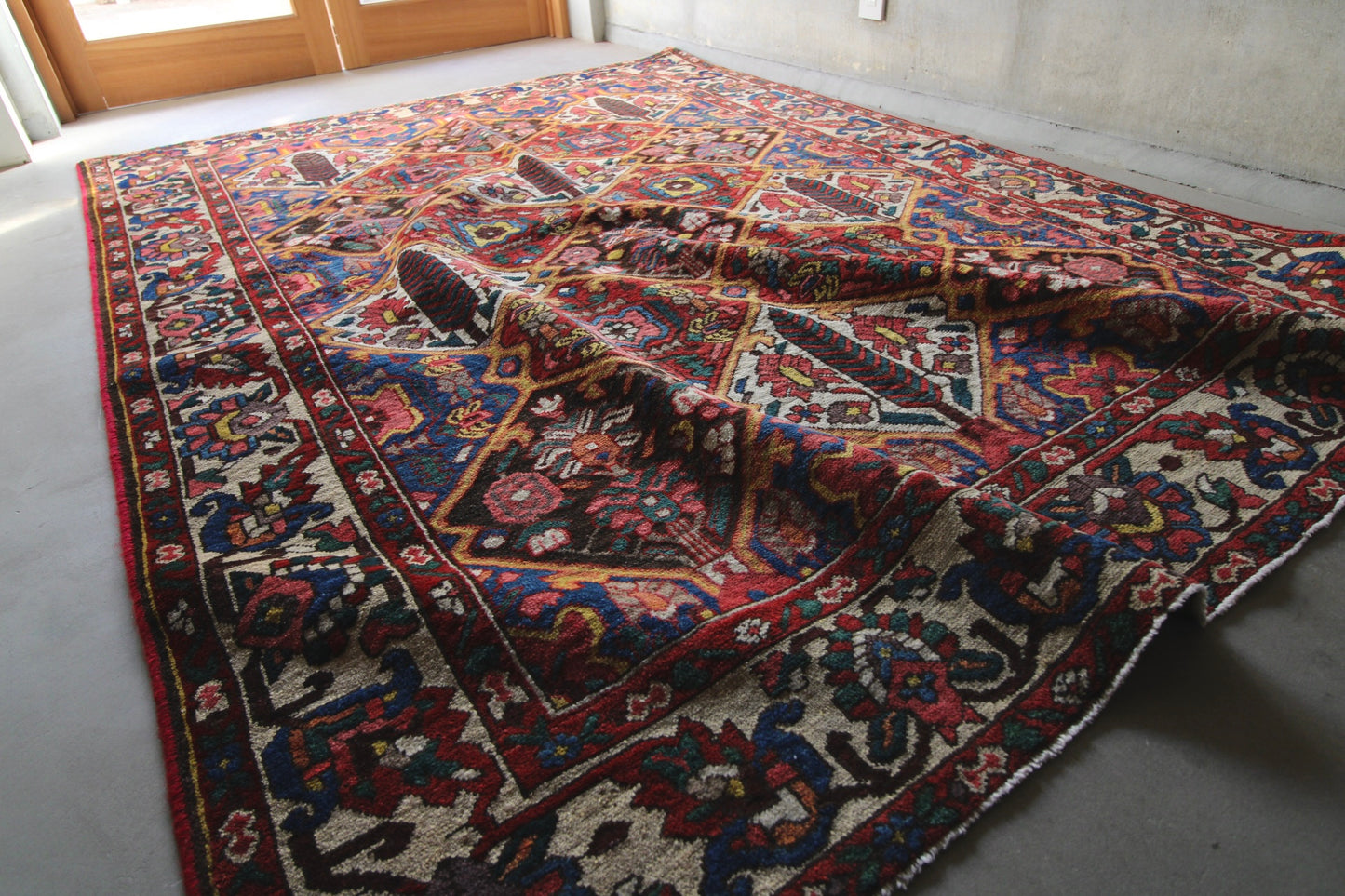 店頭販売 IRAN ANTIQUE BAKHTIARI 
SHALAMZAR 1840年代 207 × 155 cm