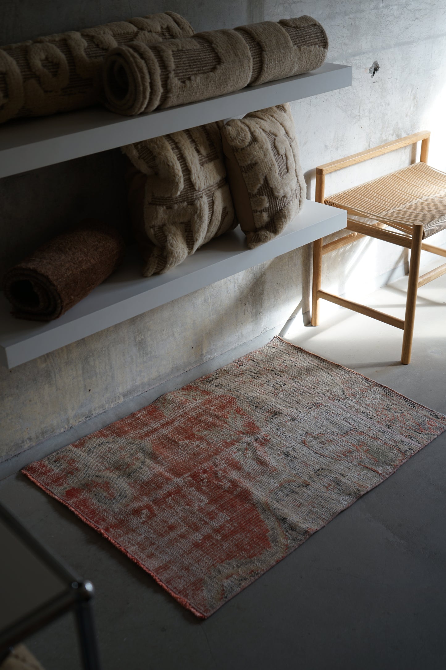 TURKEY VINTAGE SMALL RUG RED FLORAL 97 × 69 cm No.TR25183