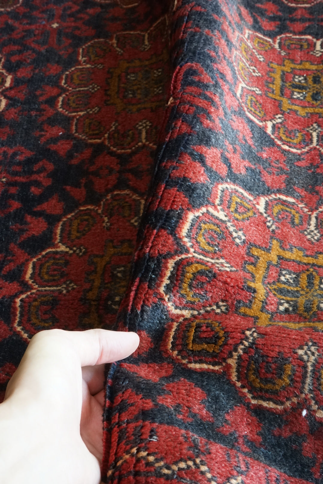 店頭販売 Afghanistan Vintage Turkmen 1980年代 201 × 146.5 cm  No.AF2536 / 国内送料無料・羊毛手織り絨毯