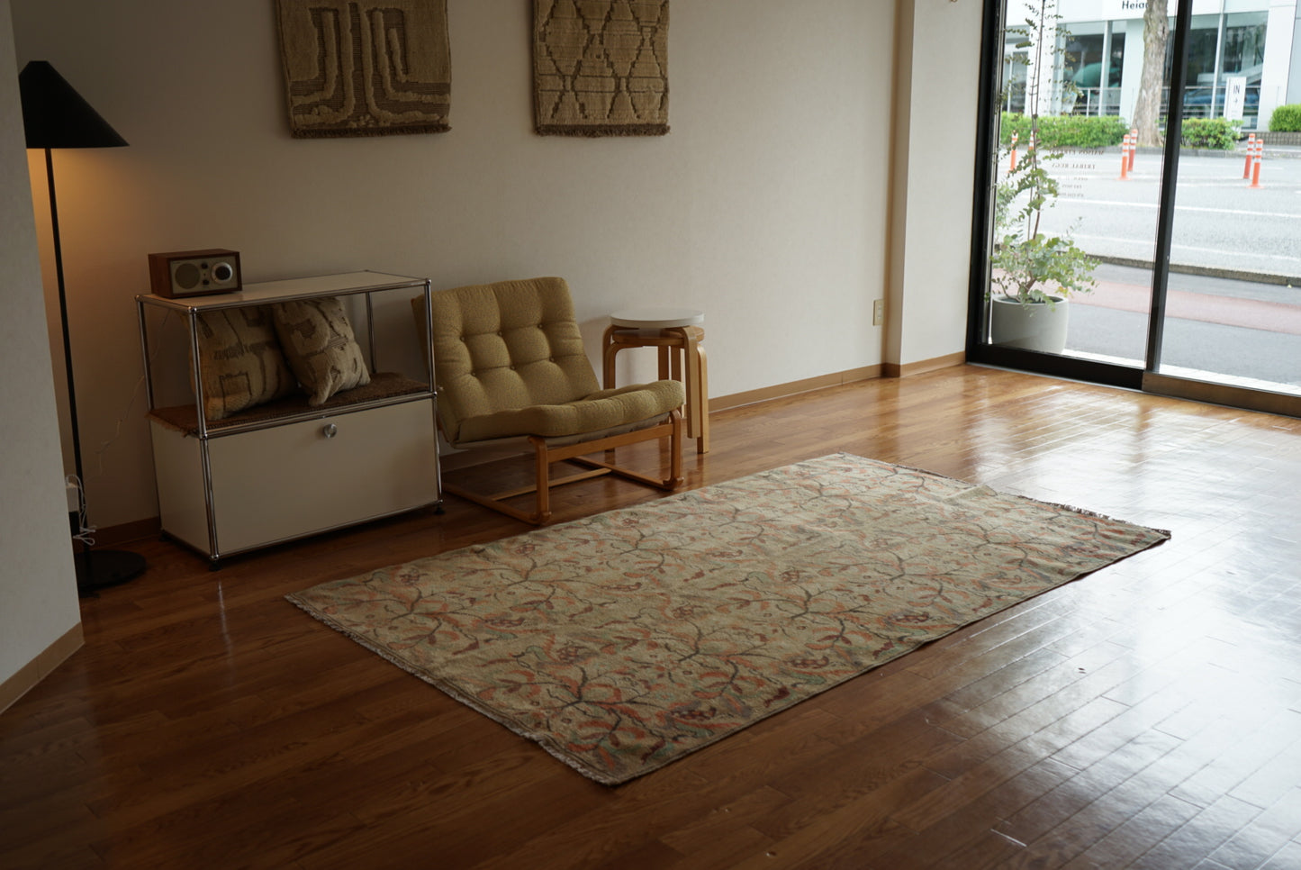 Türkiye Old Isparta Beige Floral 1970年代 218 × 136 cm No.TR25267