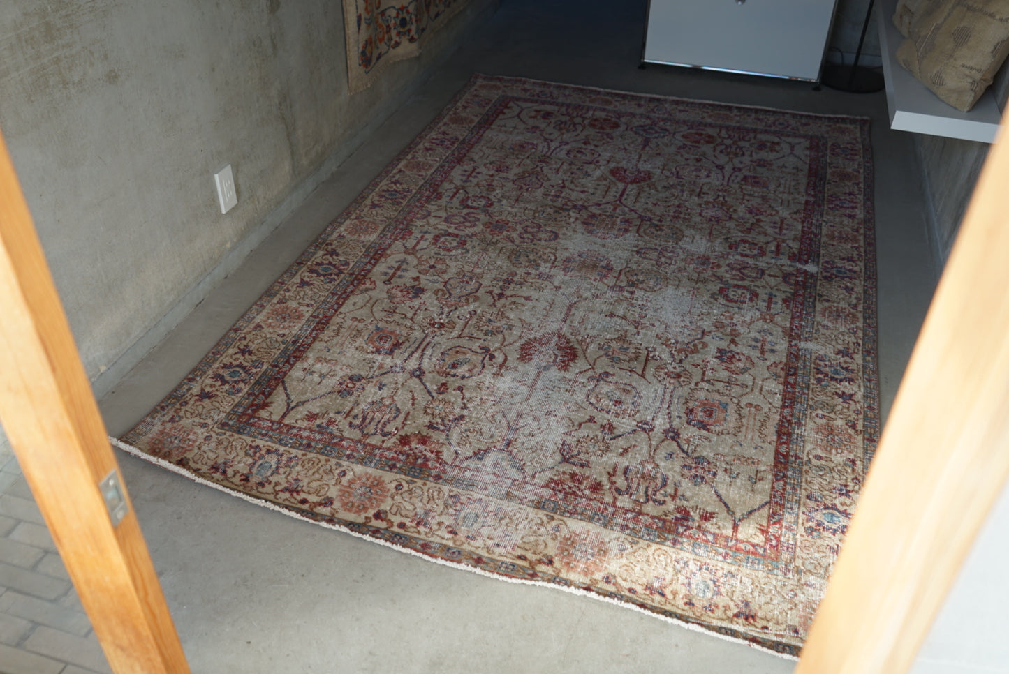 Türkiye Old Isparta Pink Beige 1970年代 250 × 162 cm No.TR25228