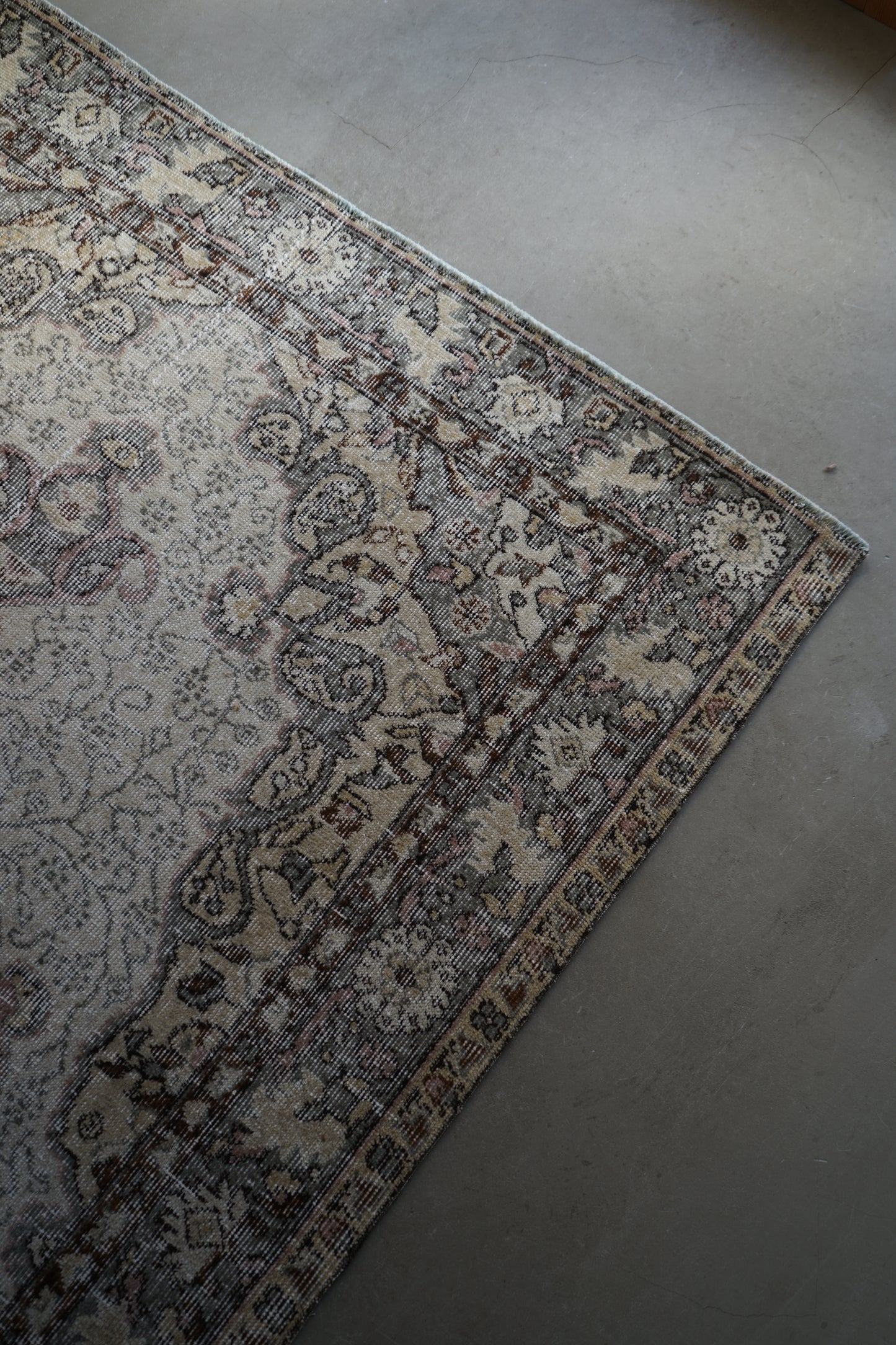 TURKEY OLD ISPARTA MOSS GREY 1970年代 251 × 146 cm No.TR25214