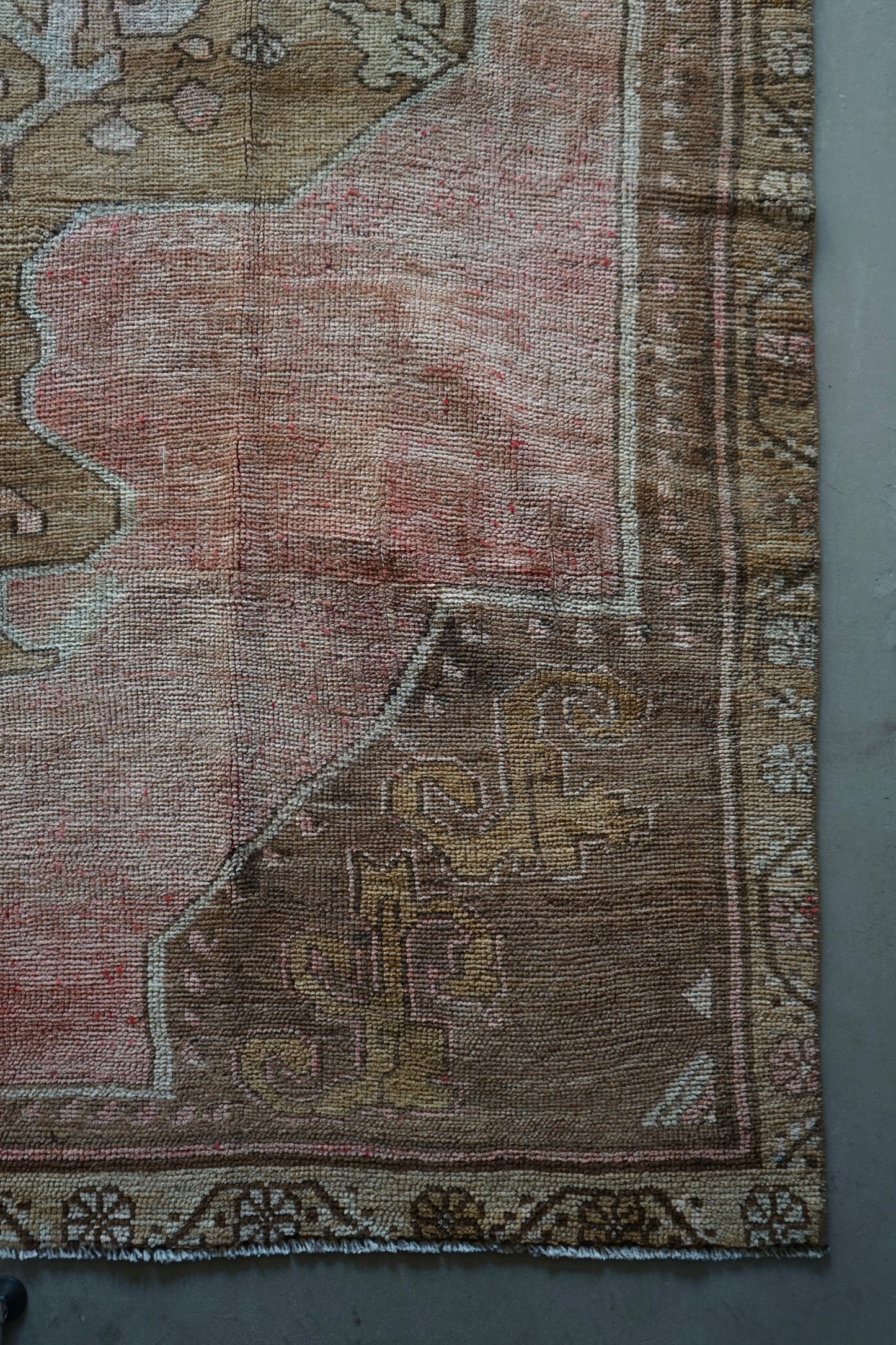 TURKEY OLD OUSHAK SALMON PINK 1970年代 286 × 162 cm No.TR25197