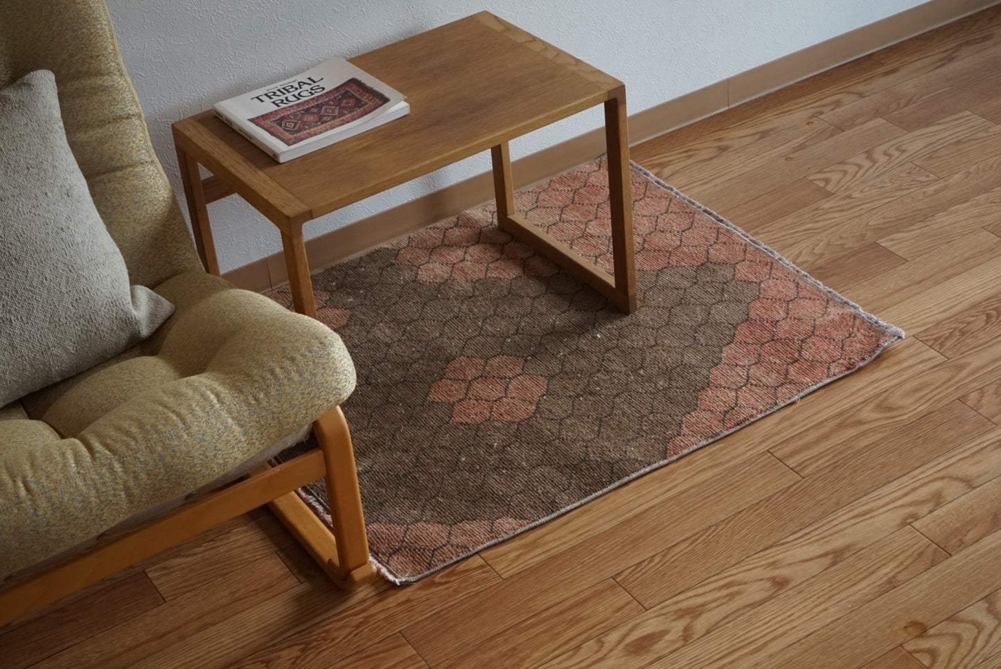 Türkiye Old Oushak Pink , Glay Diamond Hexagon 1970年代 84 × 73 cm No.TR25497 / 国内送料無料
