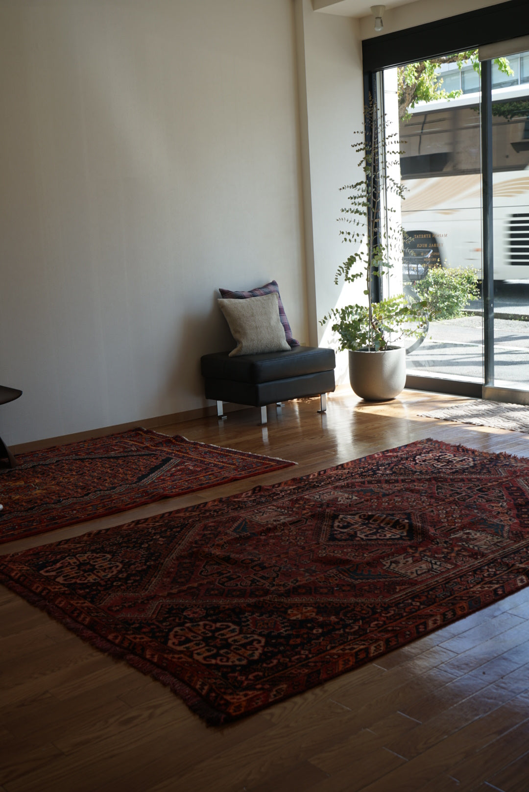 店頭販売 IRAN ANTIQUE SHIRAZ QASHQAI HEYBATLO 1880年代 235 × 148 cm