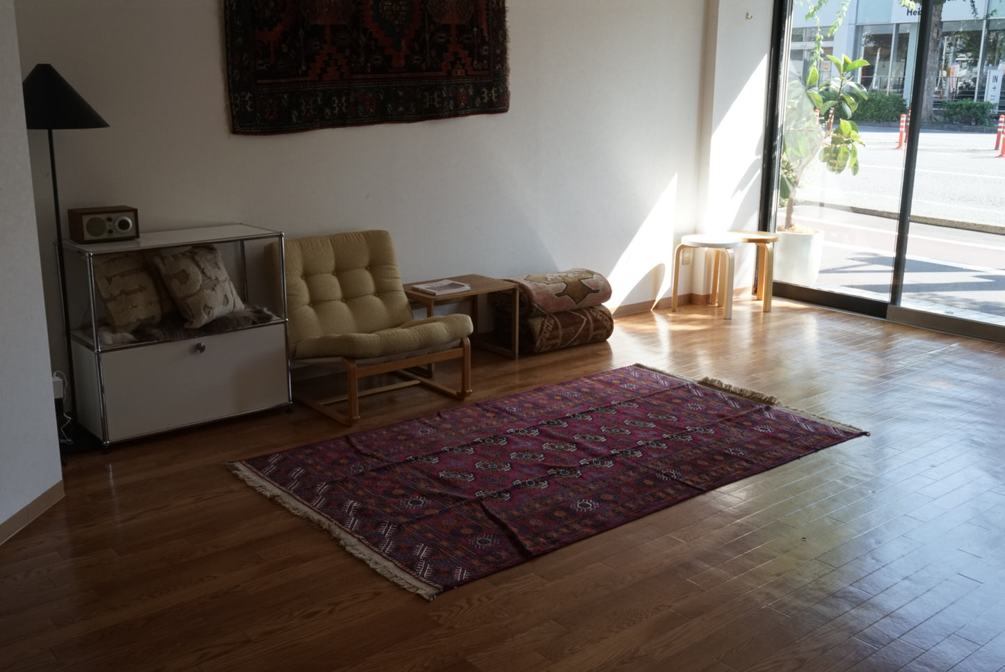 店頭販売 Afghanistan Old Turkmen Cassis 1970年代 210 × 123.5 cm  No.AF2537 / 国内送料無料・羊毛手織り絨毯