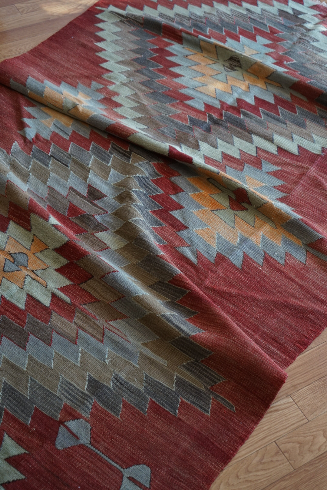 Türkiye Old Kilim Kars Earth Red Tribal Design 1970年代 251 × 137 cm No.TR25547 / 国内送料無料・羊毛手織りキリム