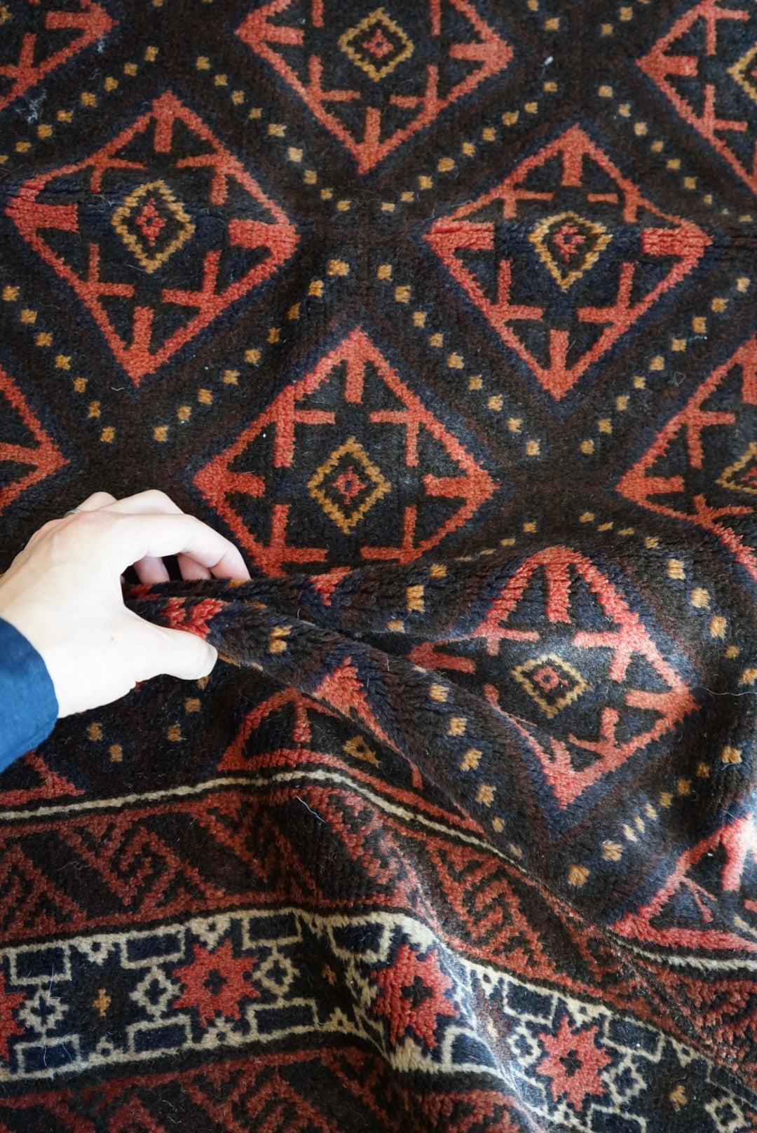 Afghanistan Old Baluch Taimani 1980年代 193 × 123 cm  No.AF2543 / 国内送料無料・羊毛手織り絨毯