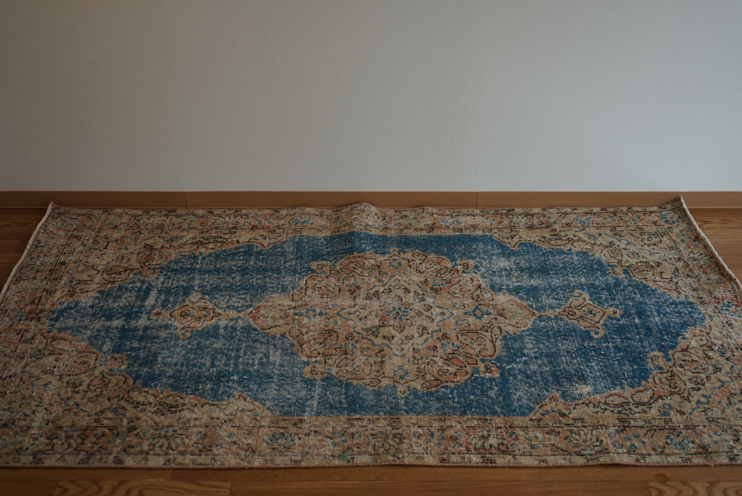 Türkiye Old Isparta FrenchBlue Medallion 1960年代 201.5 × 112 cm No.TR25382