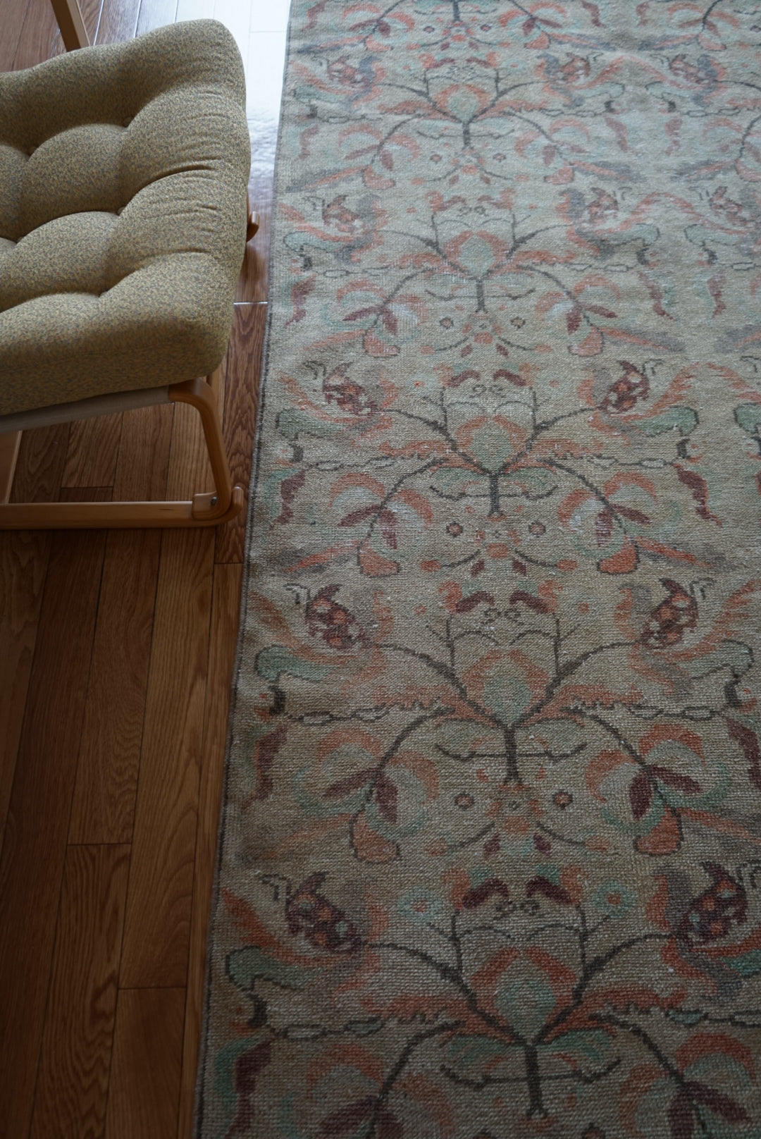 Türkiye Old Isparta Beige Floral 1970年代 218 × 136 cm No.TR25267