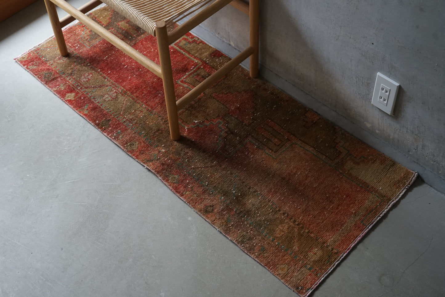 TURKEY OLD ISPARTA RUNNER 1970年代 132 × 51.5 cm No.TR25203