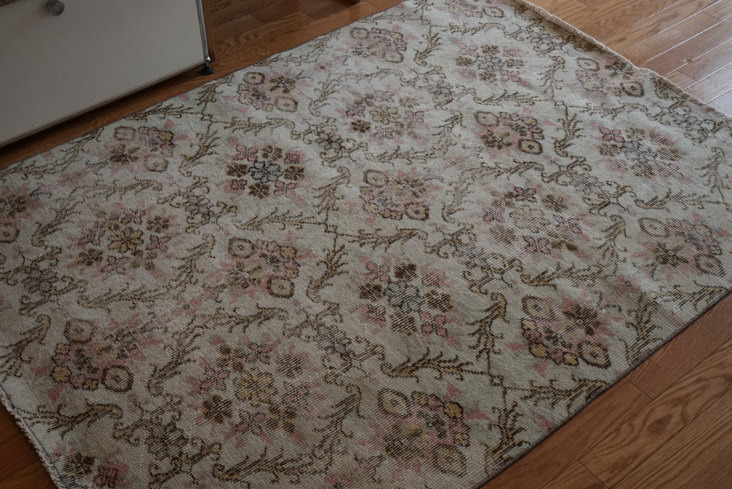 Türkiye Old Isparta Pink Flower 1970年代 179.5 × 134.5 cm No.TR25473