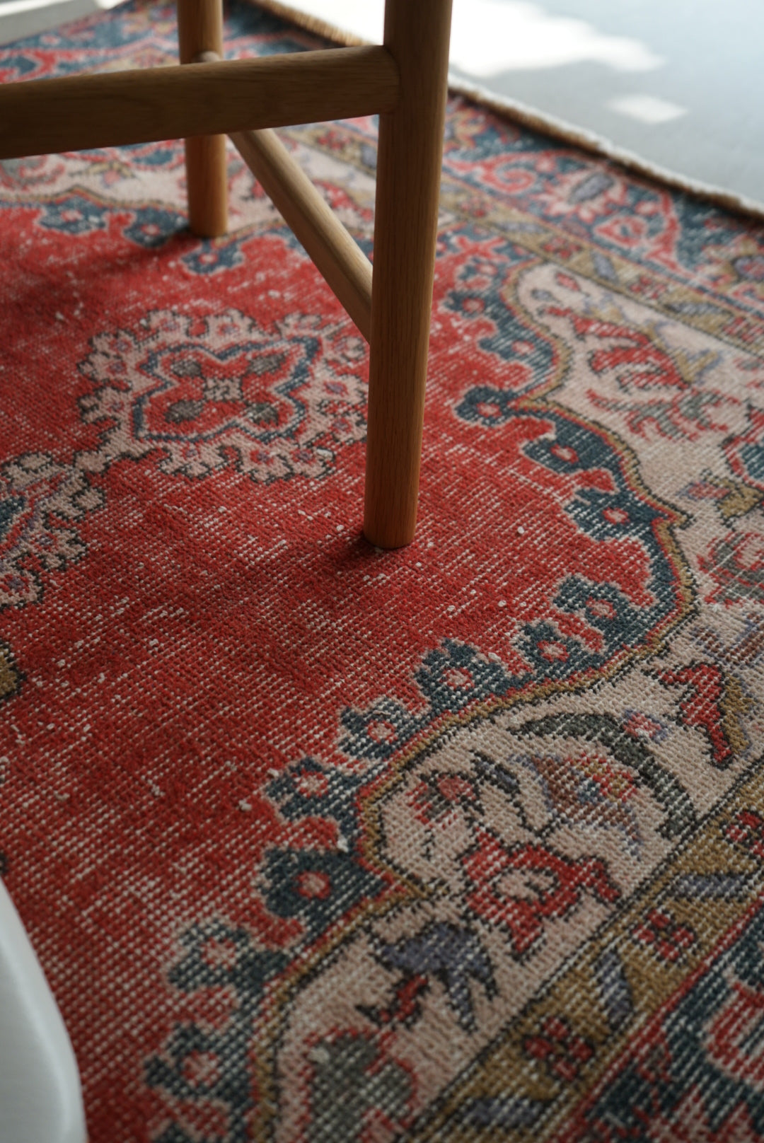 TURKEY OLD ISPARTA RED 1970年代 198 × 109 cm No.TR25143