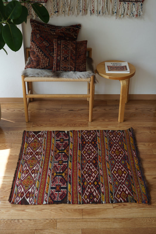 Tribal rug Eastern Türkiye Vintage Kurdisan Kilim 1965-1970年代 92 × 81 cm