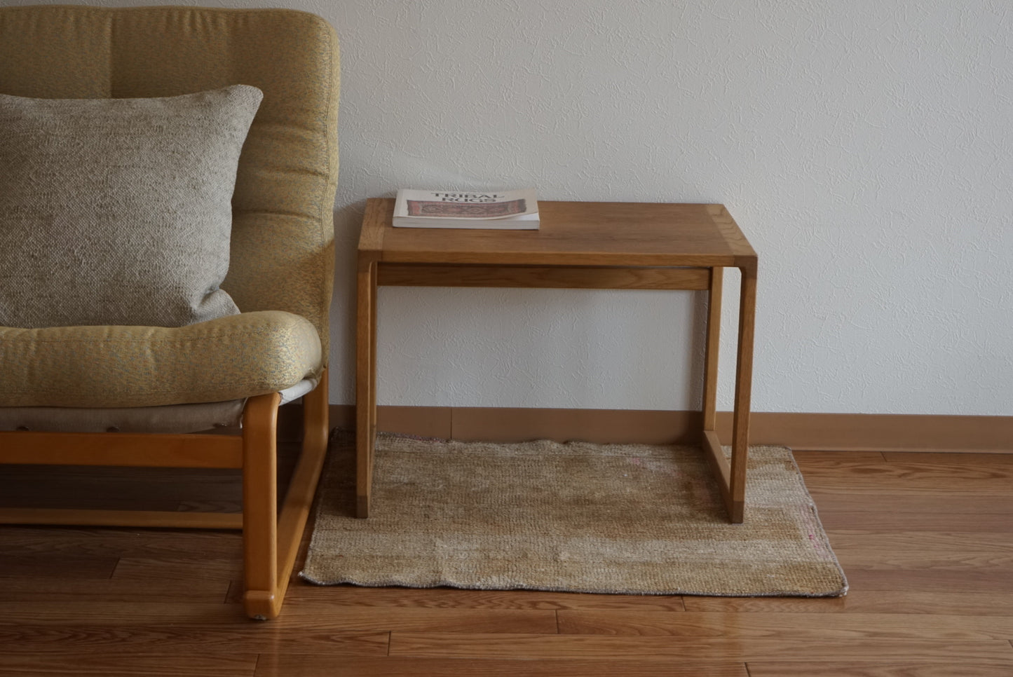 Türkiye Vintage Oushak Beige , Pink ,1989年代 69.5 × 58 cm No.TR25512 / 国内送料無料・羊毛手織り絨毯