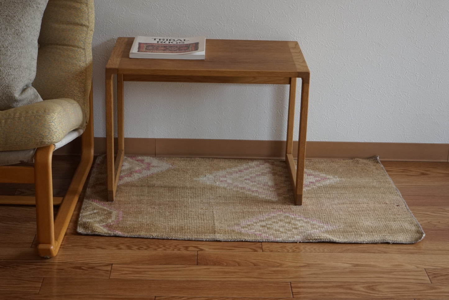 Türkiye Old Oushak Beige , Pink Diamond 1970年代 89 × 57 cm No.TR25501 / 国内送料無料