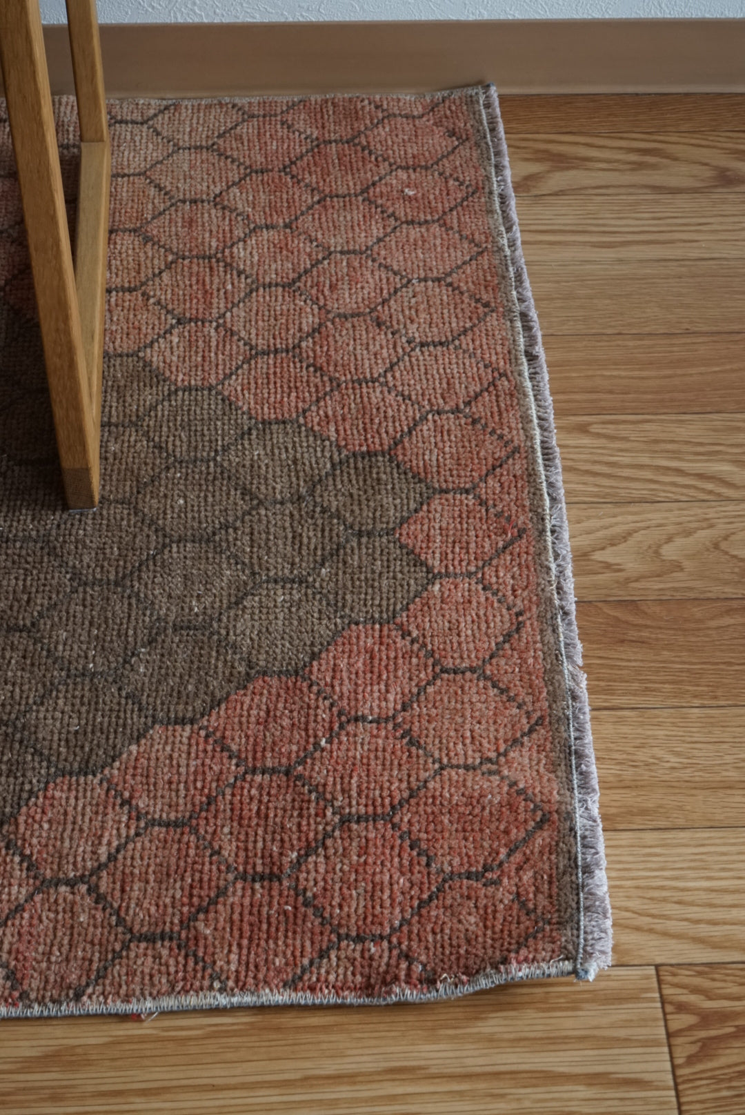 Türkiye Old Oushak Pink , Glay Diamond Hexagon 1970年代 84 × 73 cm No.TR25497 / 国内送料無料