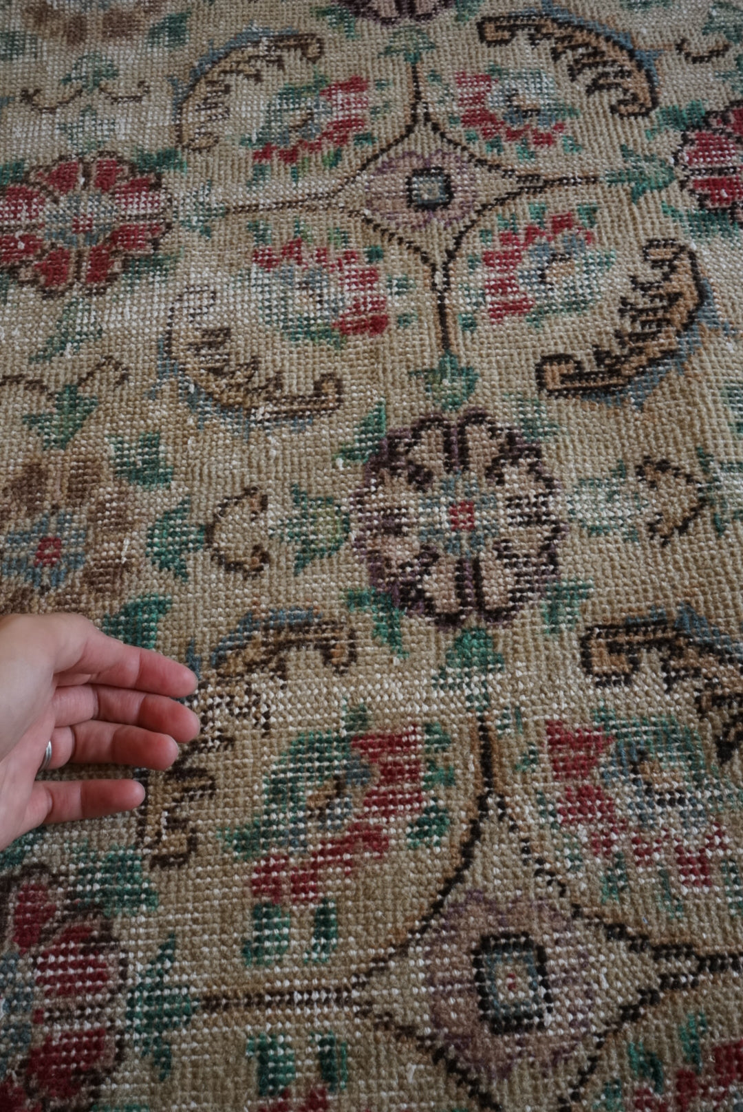 Türkiye Old Isparta Flower Beige 1970年代 175 × 108.5 cm No.TR25472
