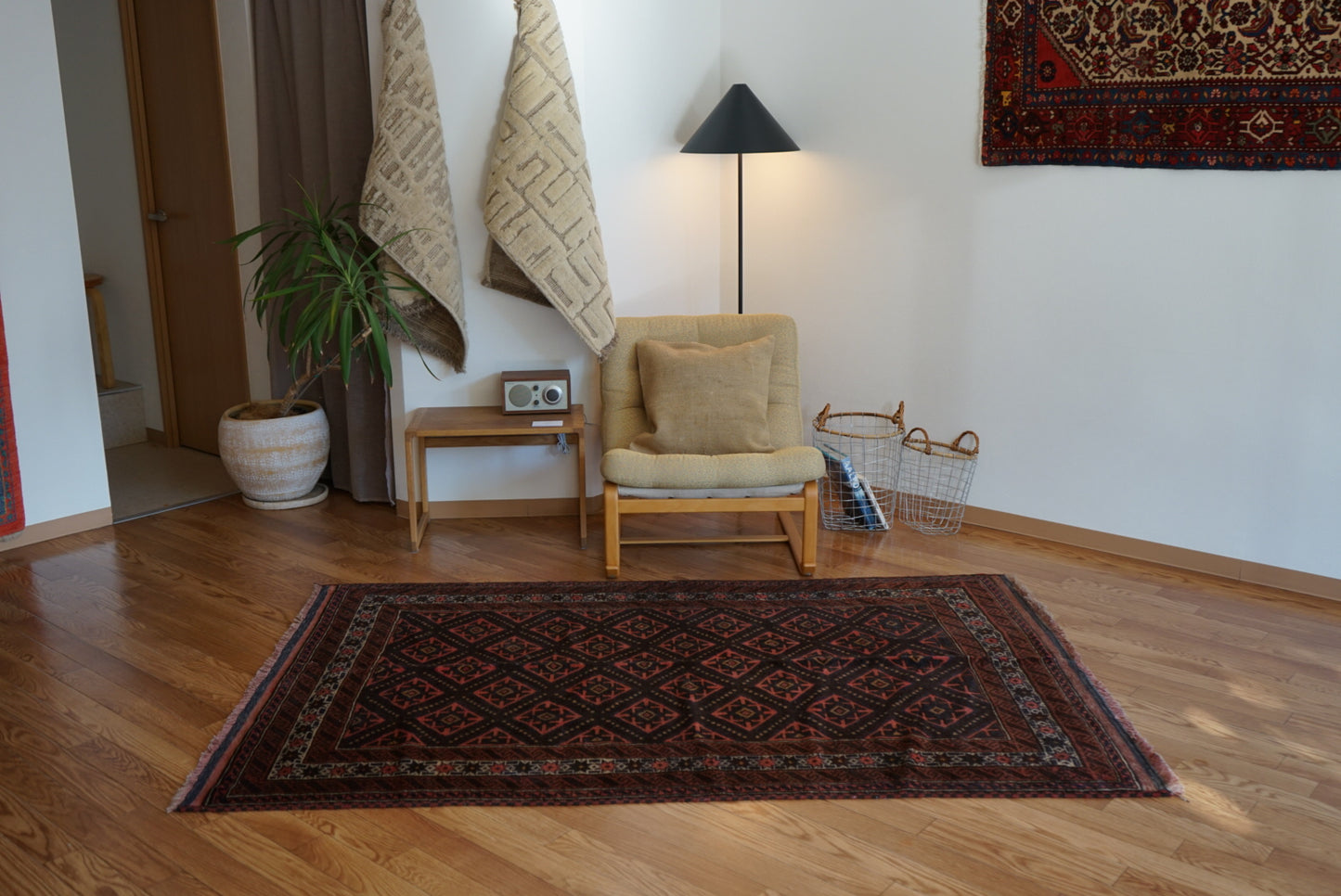 Afghanistan Old Baluch Taimani 1980年代 193 × 123 cm  No.AF2543 / 国内送料無料・羊毛手織り絨毯