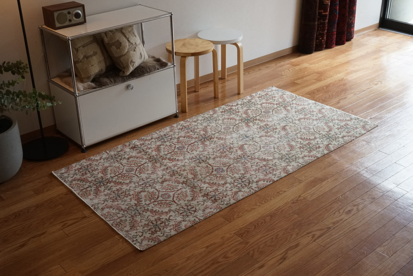 Türkiye Old Isparta Beige , Rose Pink , Botanical 1970年代 194 × 97 cm No.TR25452 / 国内送料無料