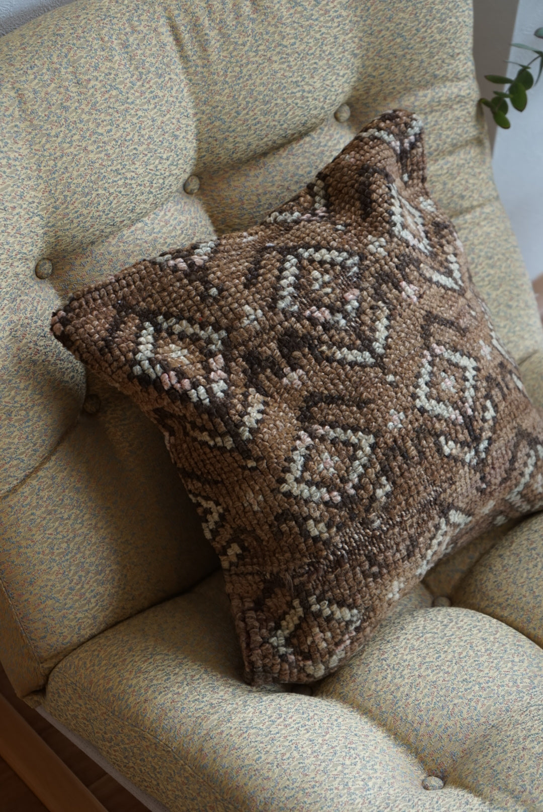 Türkiye Old Cushion Cover Brown Flower 40 × 40 cm No.TR25444