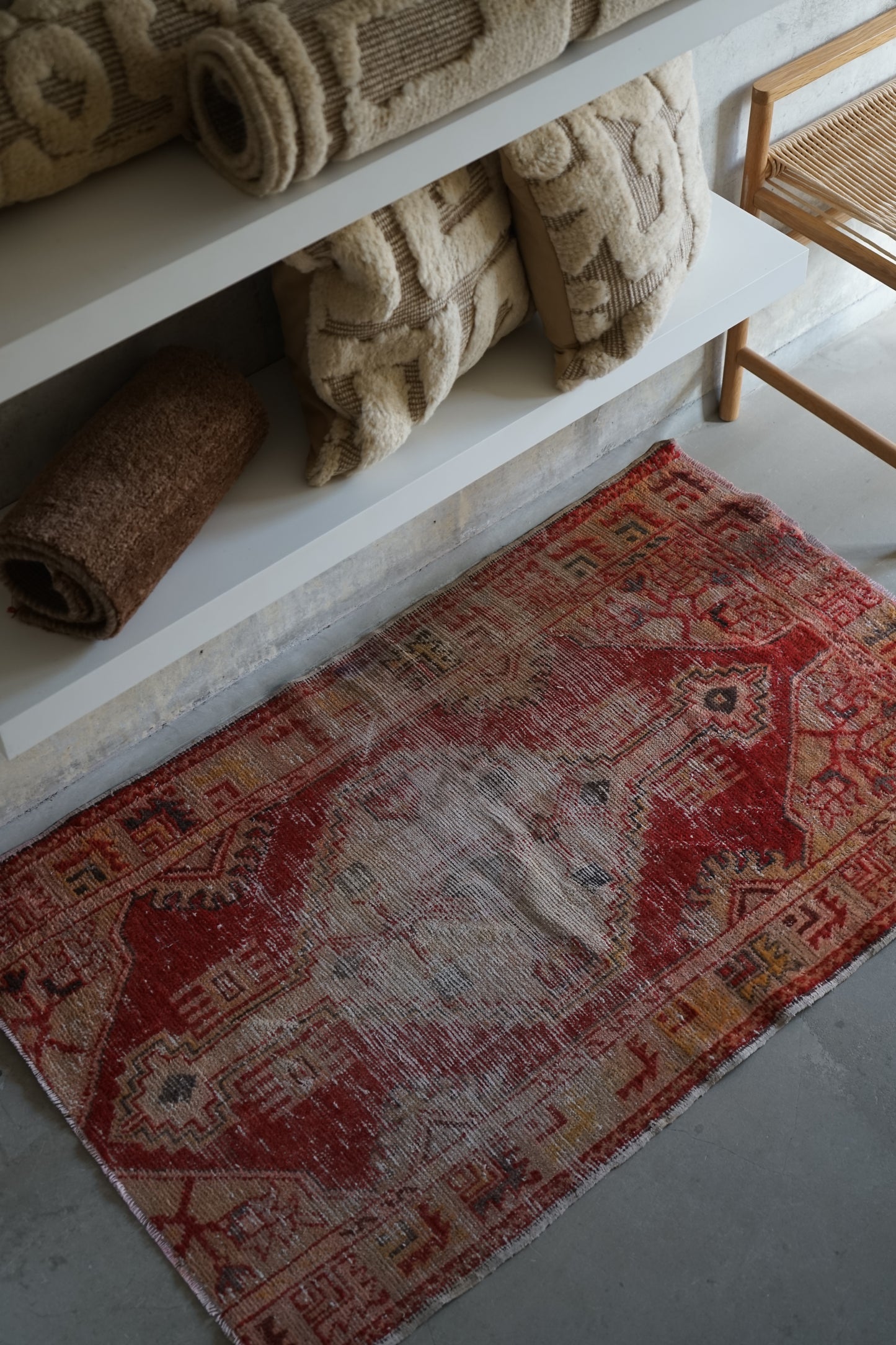 TURKEY VINTAGE SMALL RUG ANATORIA RED 114 × 94 cm No.TR25189