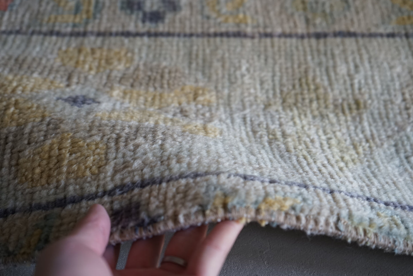 Türkiye Old Oushak Beige Pale Green Small size 1970年代 104 × 46 cm No.TR25245