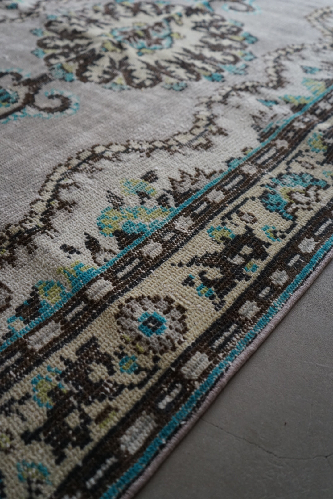 TURKEY OLD ISPARTA GREY 1970年代 223 × 136 cm No.TR25146