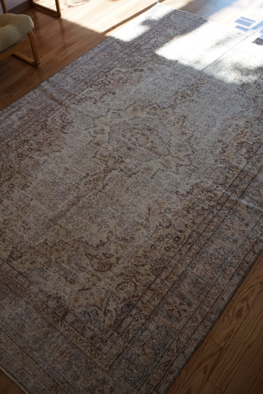 Türkiye Old Isparta Medallion Beige , Glay 1960年代 284 × 183.5 cm No.TR25476