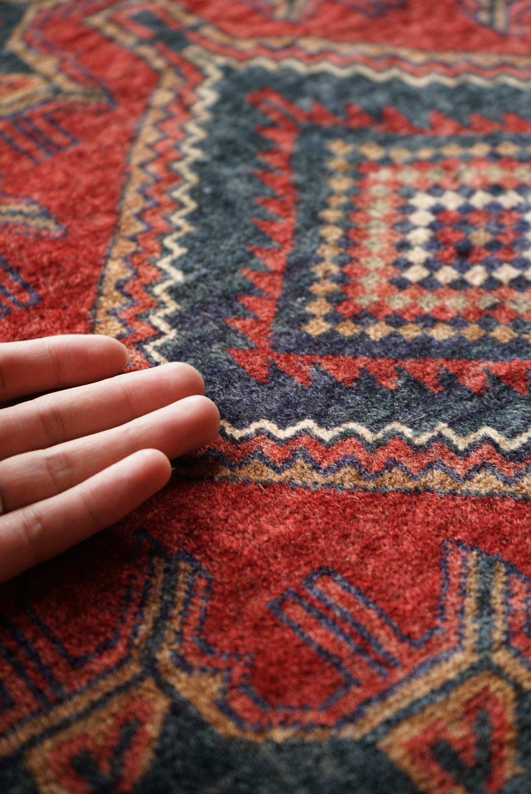 Afghanistan Vintage Baluch Navy Tribal Design 1980年代 208 × 130 cm No.AF2525