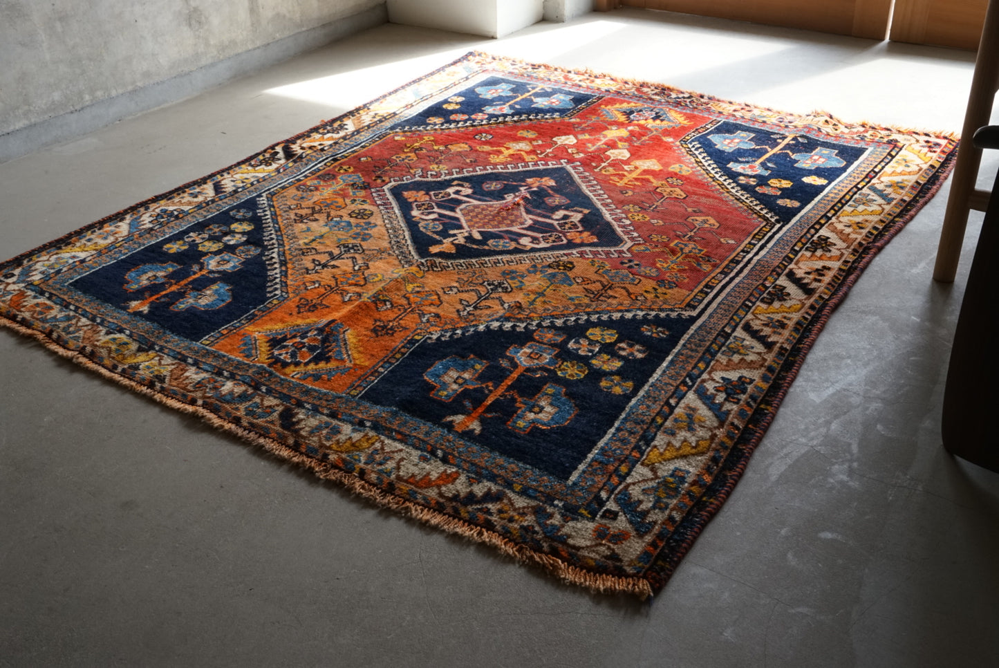 店頭販売 IRAN ANTIQUE QASHQAI BOLVALDI 1860年代 136 × 108 cm / 4'4" × 3'5" ft