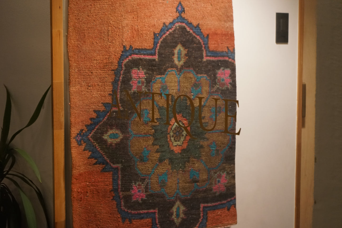 TURKEY OLD RUBY RED FLOWER SMALL SIZE 1970年代 116 × 71 cm No.TR25217