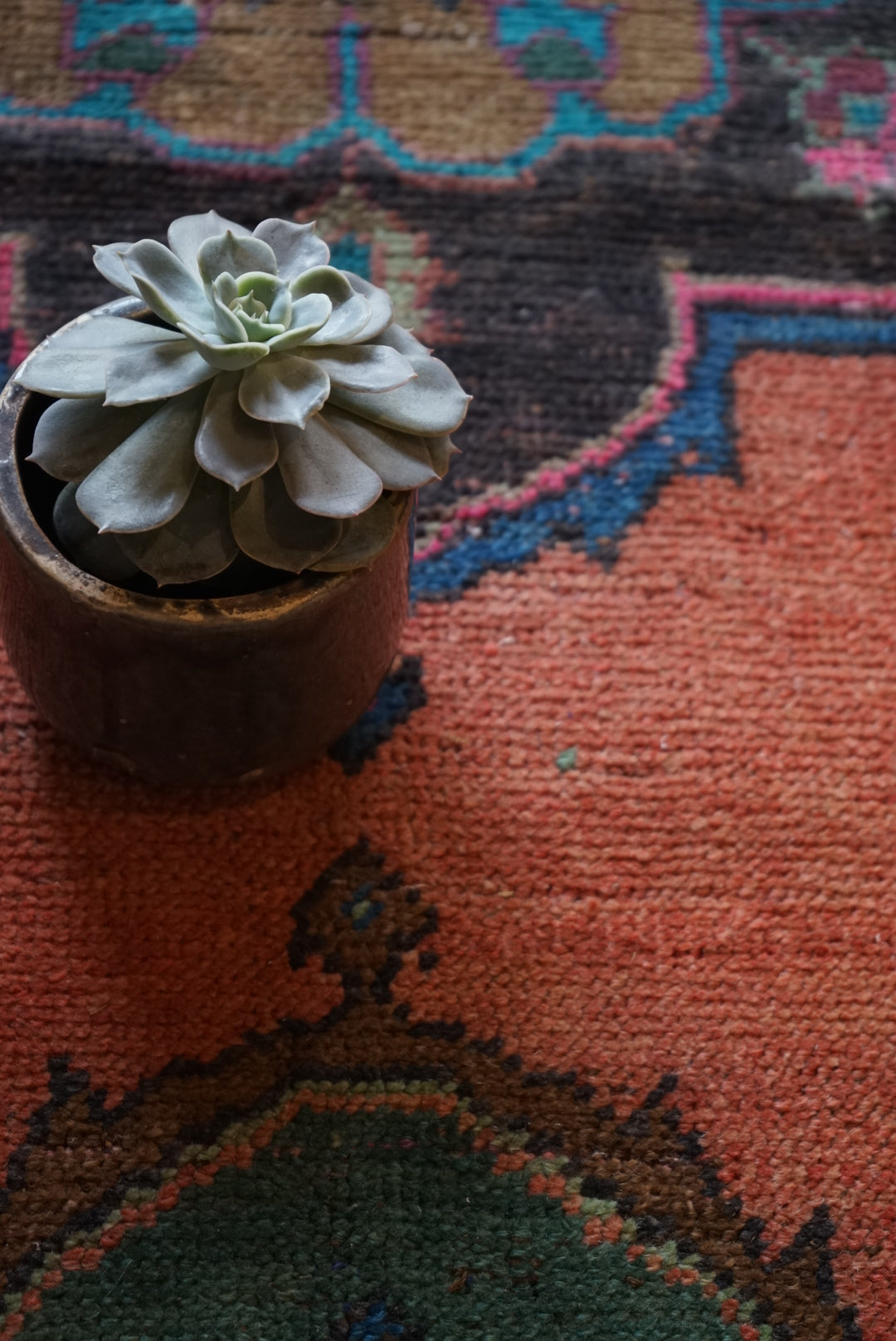 TURKEY OLD RUBY RED FLOWER SMALL SIZE 1970年代 116 × 71 cm No.TR25217