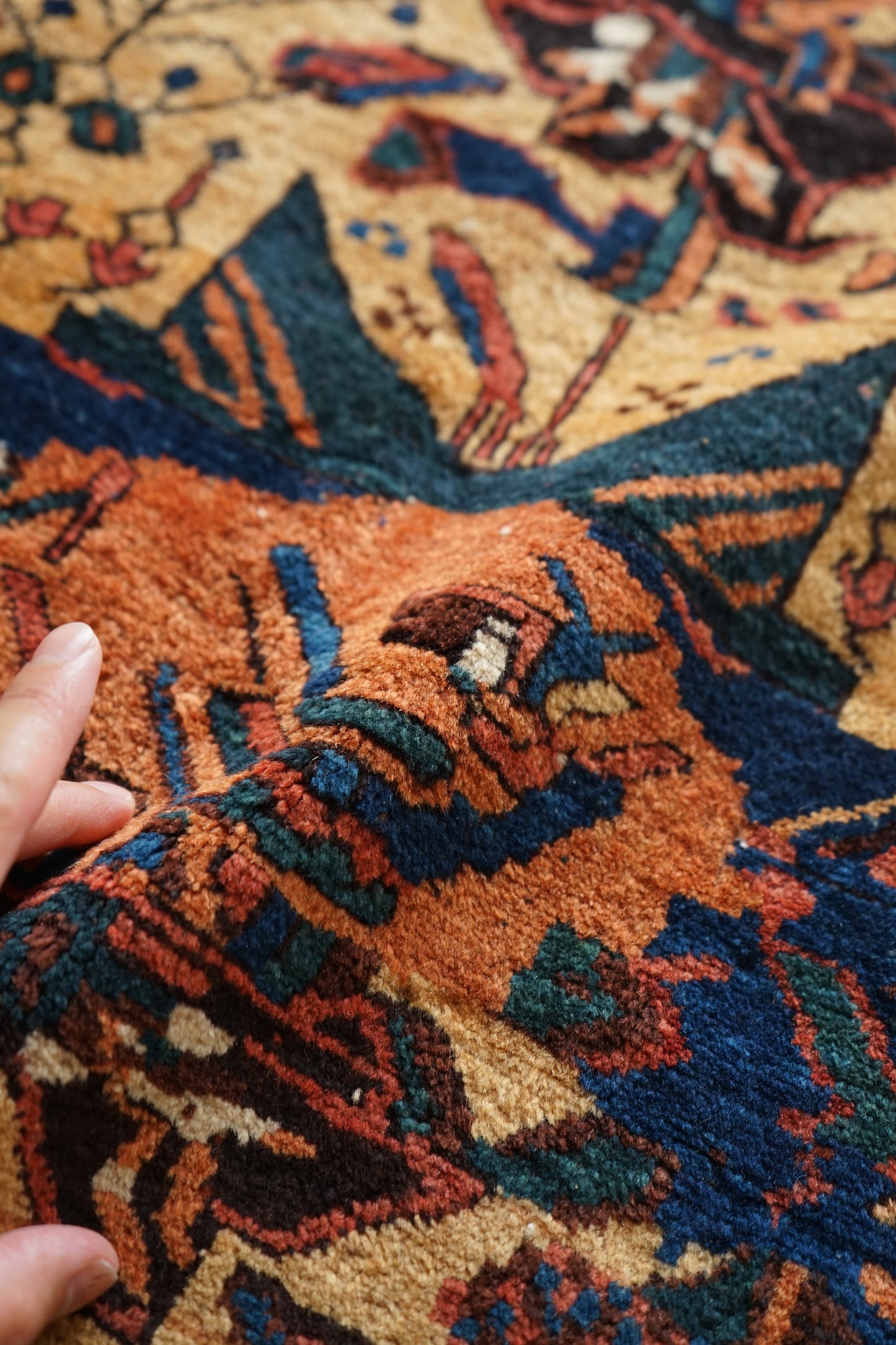 店頭販売 IRAN ANTIQUE QASHQAI SHIRAZ NEYRIZ 1770年代 114 × 129 cm