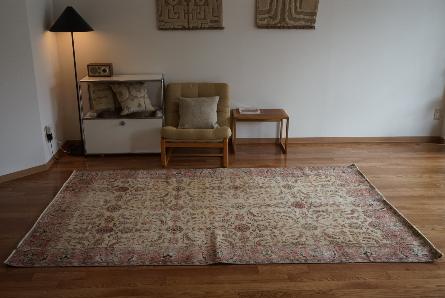 Türkiye Old Isparta Floral Pink , Beige 1970年代 250 × 154 cm No.TR25496 / 国内送料無料