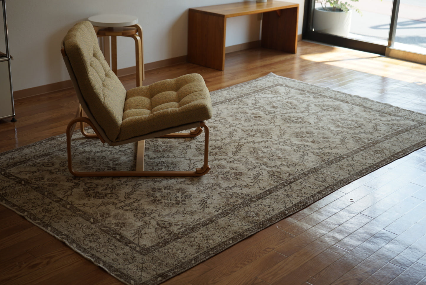 Türkiye Old Isparta Beige Floral 1970年代 272 × 152 cm No.TR25351