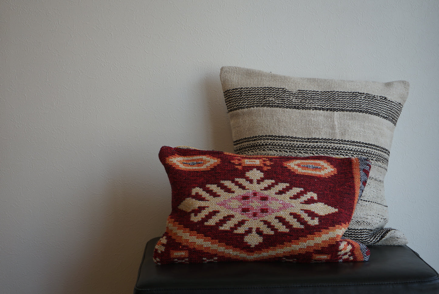 Türkiye Old Kilim Cushion Cover 表 Red / 裏 Yellow 49 × 39 cm No.TR25394