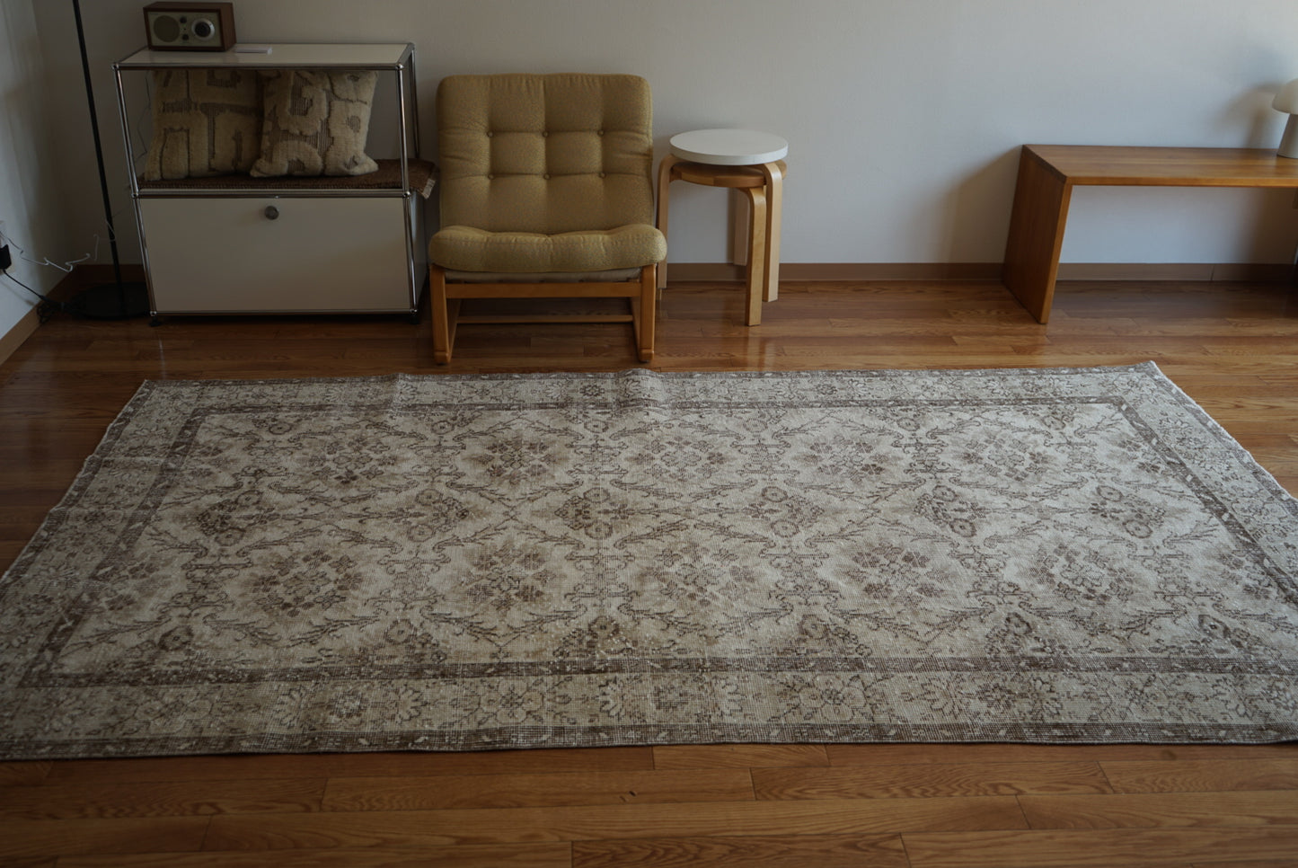 Türkiye Old Isparta Beige Floral 1970年代 272 × 152 cm No.TR25351