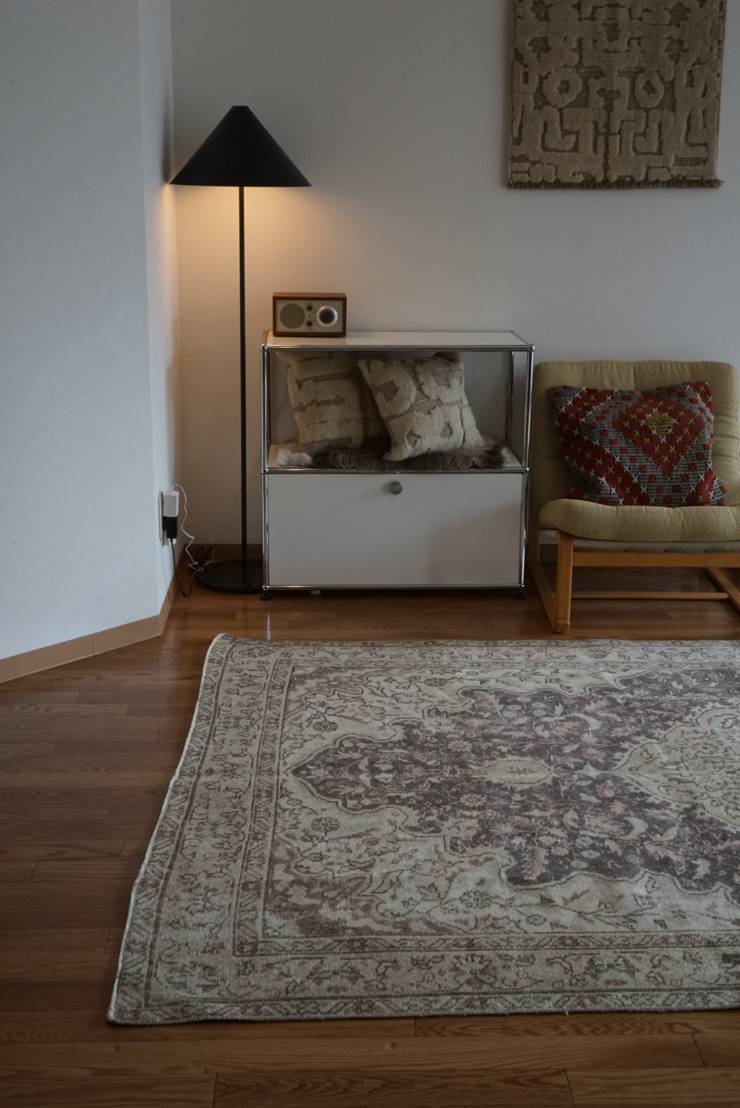Türkiye Old Isparta Medallion Beige , Glay 1960年代 284 × 162 cm No.TR25493 / 国内送料無料