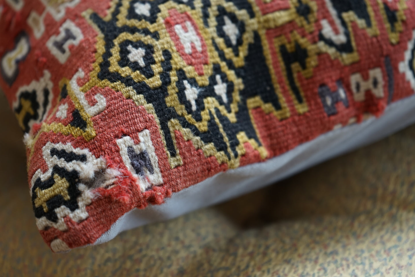 Türkiye Old Kilim Cushion Cover Red Tribal Design 40 × 40 cm No.TR25437