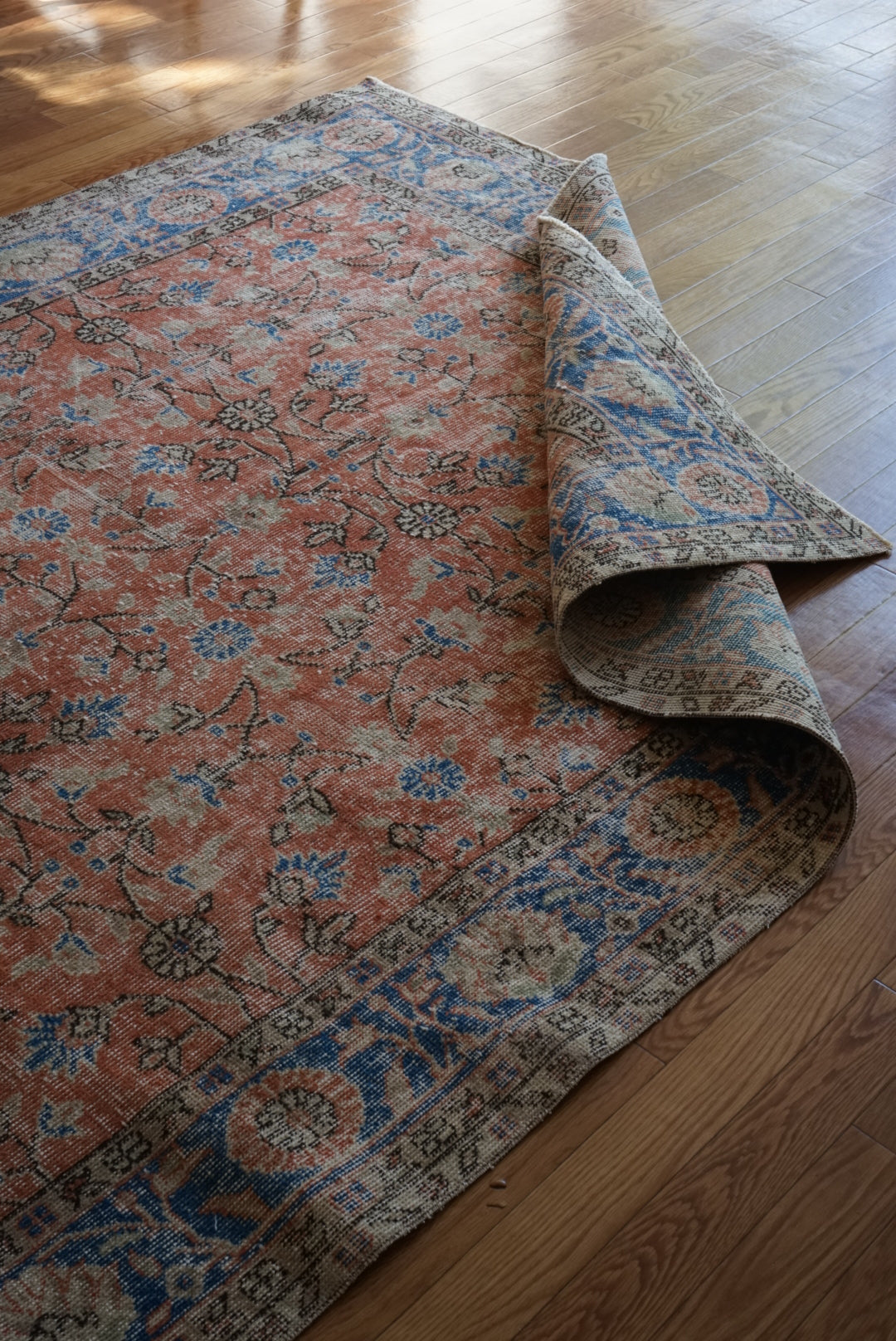 Türkiye Old Isparta Scarlet , Blue 1970年代 271.5 × 164 cm No.TR25507 / 国内送料無料・羊毛手織り絨毯