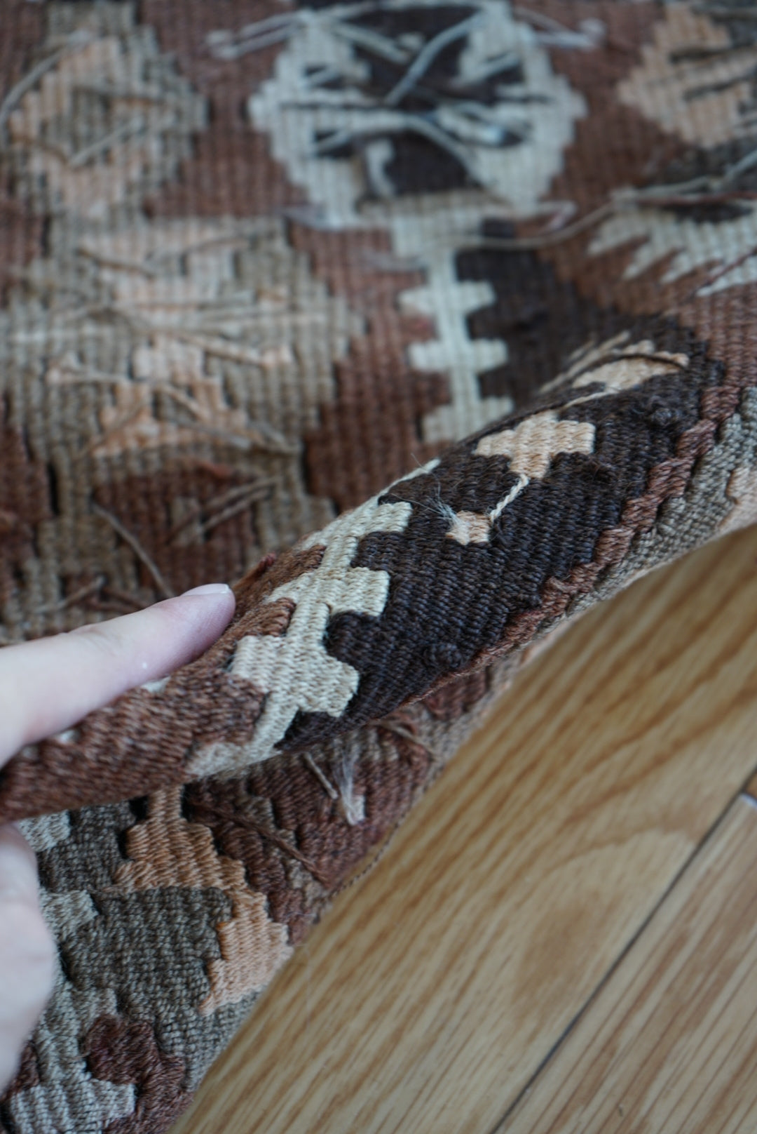 Türkiye Old Kilim Anatoria Tribal Design Brown 1960年代 132 × 79 cm No.TR25550 / 国内送料無料・羊毛手織りキリム