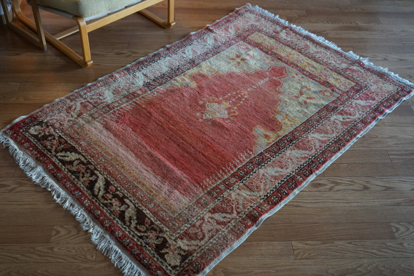 Tribal rug Türkiye Old Kayseri Prayer 1980年代 165 × 112 cm No.TR25535 / 国内送料無料・羊毛手織り絨毯