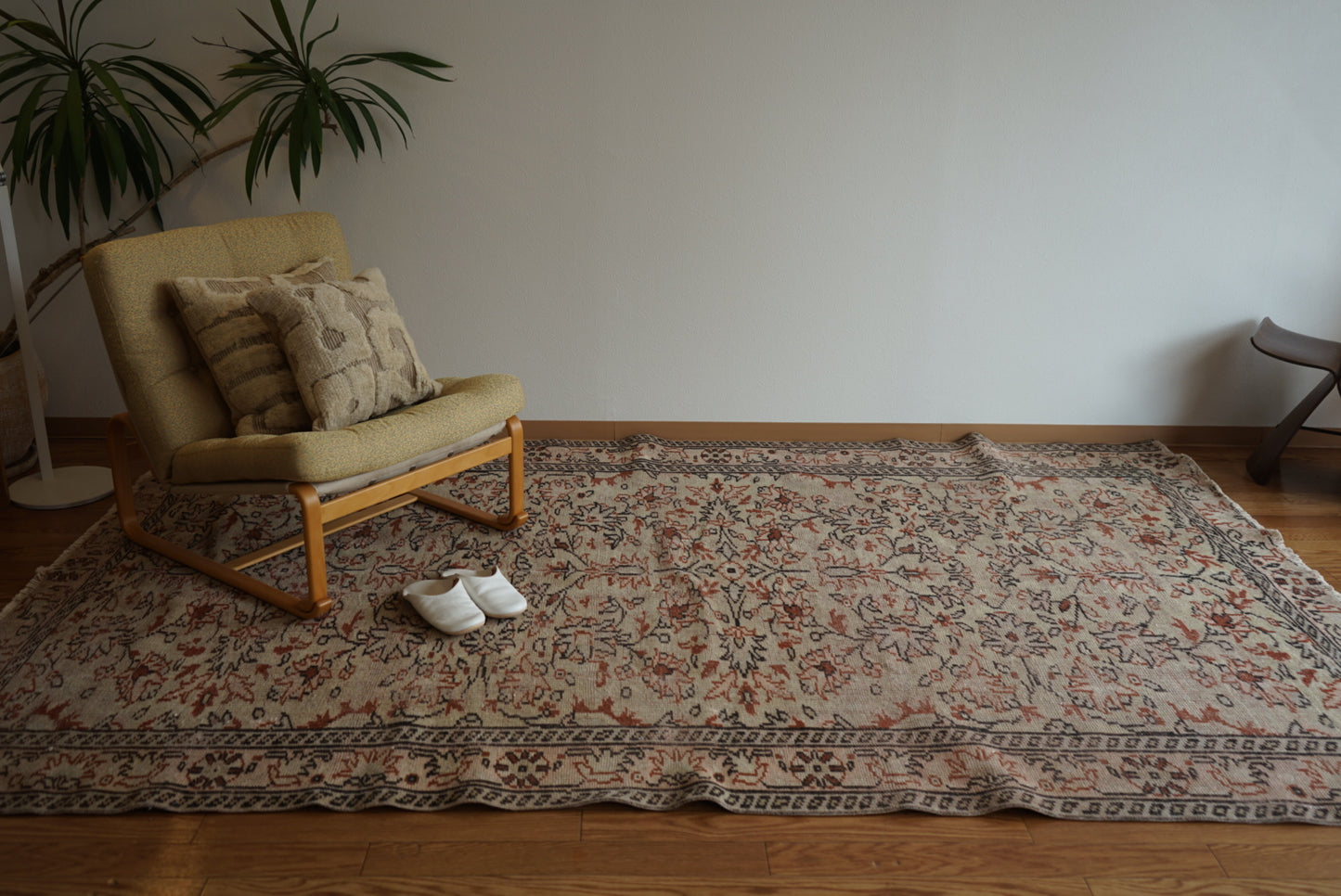 Türkiye Old Kayseri Olive , Beige Flower 1970年代 270 × 169 cm No.TR25389