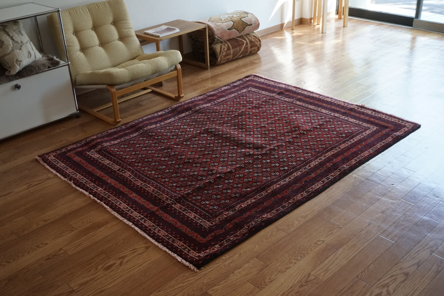 店頭販売 Afghanistan Old Turkmen Mauri Gul 1980年代 190 × 147 cm  No.AF2538 / 国内送料無料・羊毛手織り絨毯