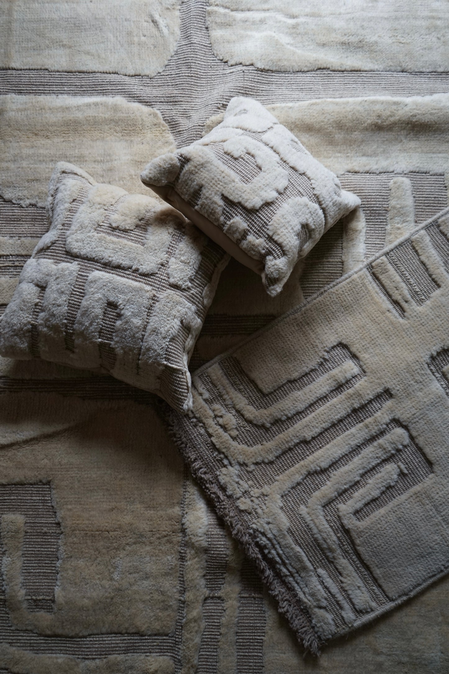 店頭販売 ORIGINAL IRAN  QASHQAI KILIM LIVING MAIN SIZE " PERSIA " 300 × 200 cm